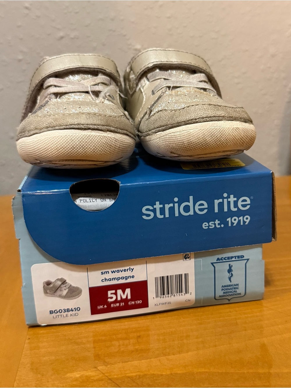 Stride Rite Kids Sparkle Waverly Sneakers in Champagne